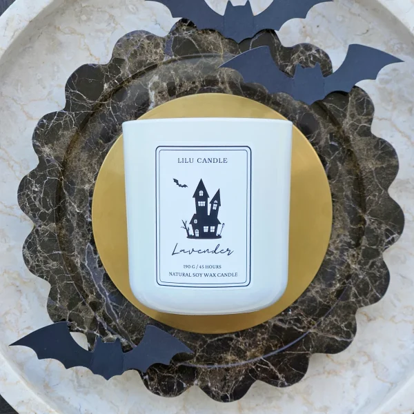 Ręcznie robiona świeca sojowa Lavender Halloween